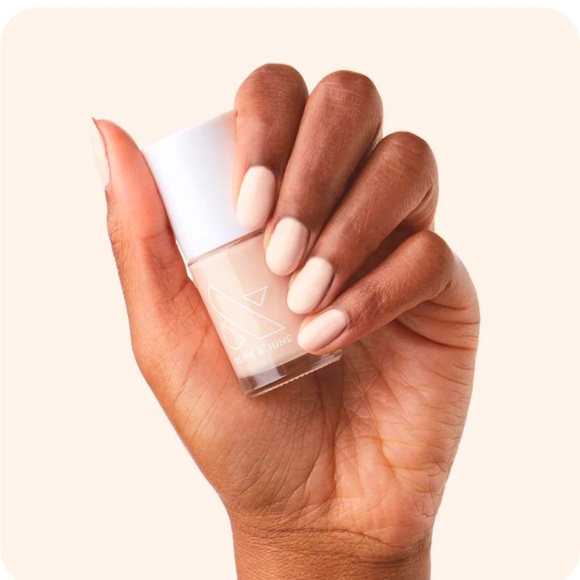 Olive & June Other - Olive & June Polish Brand New Cable Knit